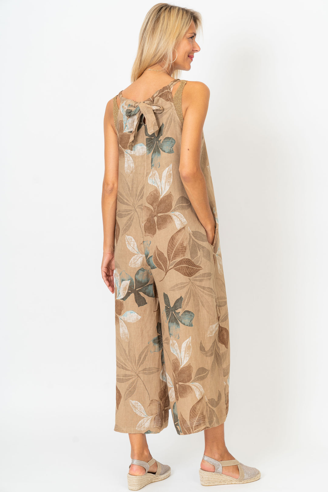 1590 Sleeveless Linen Jumpsuit