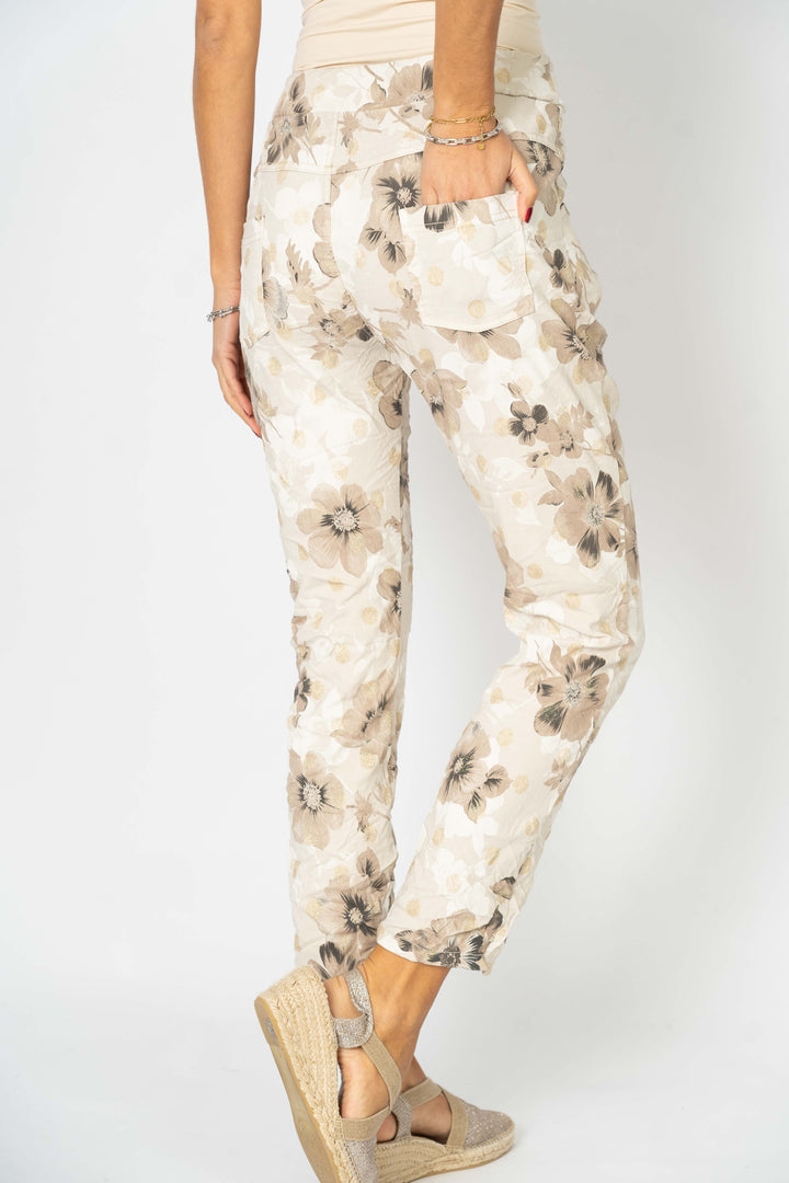 21620 Flower and Gold Shimmer Stretchy Pant