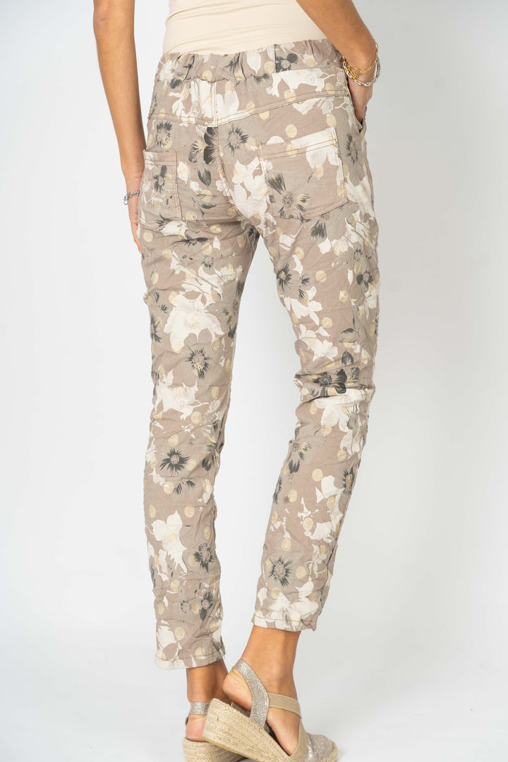 21620 Flower and Gold Shimmer Stretchy Pant
