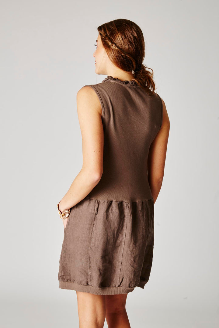 3131 V-Neck Linen Dress