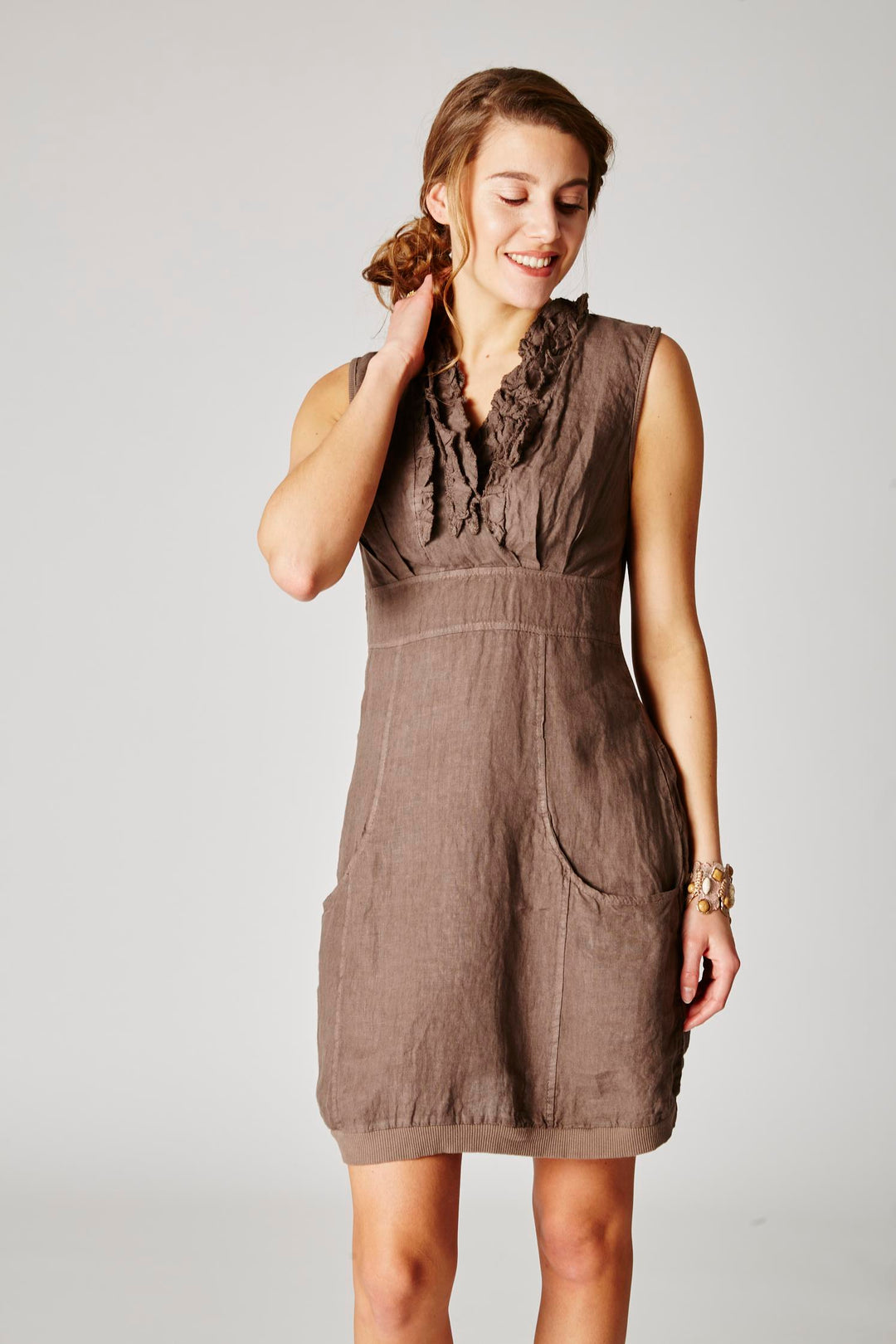 3131 V-Neck Linen Dress