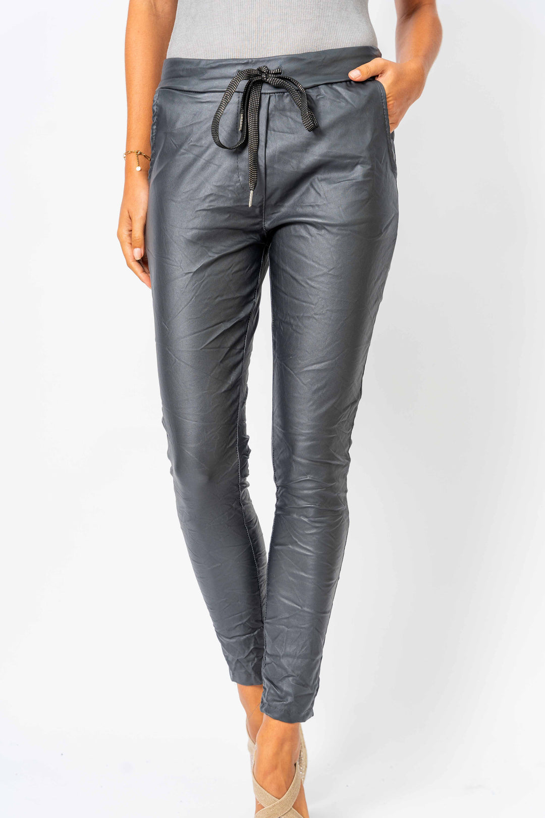 6526 - "Magic" Fake Leather jegging pants