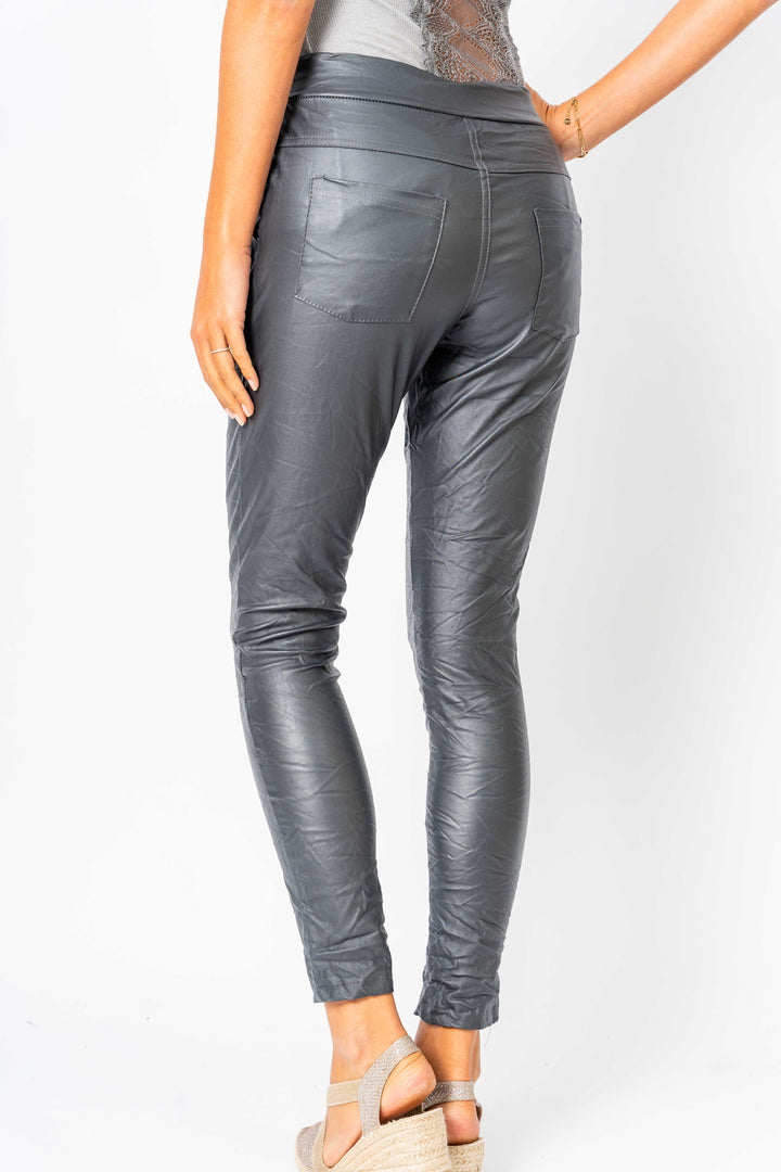6526 - "Magic" Fake Leather jegging pants