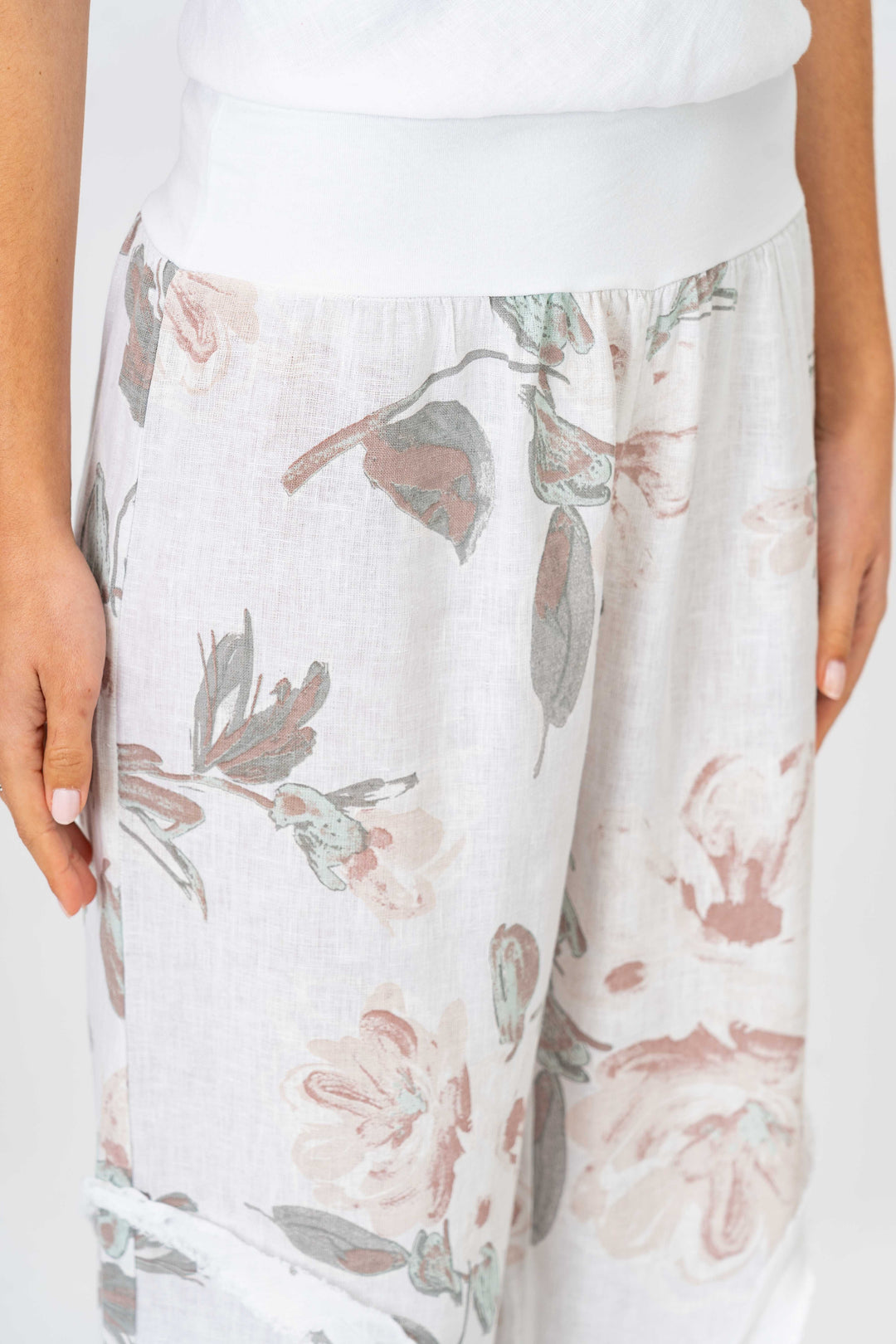 8155 Flower Printed 3/4 wide leg Linen Pant
