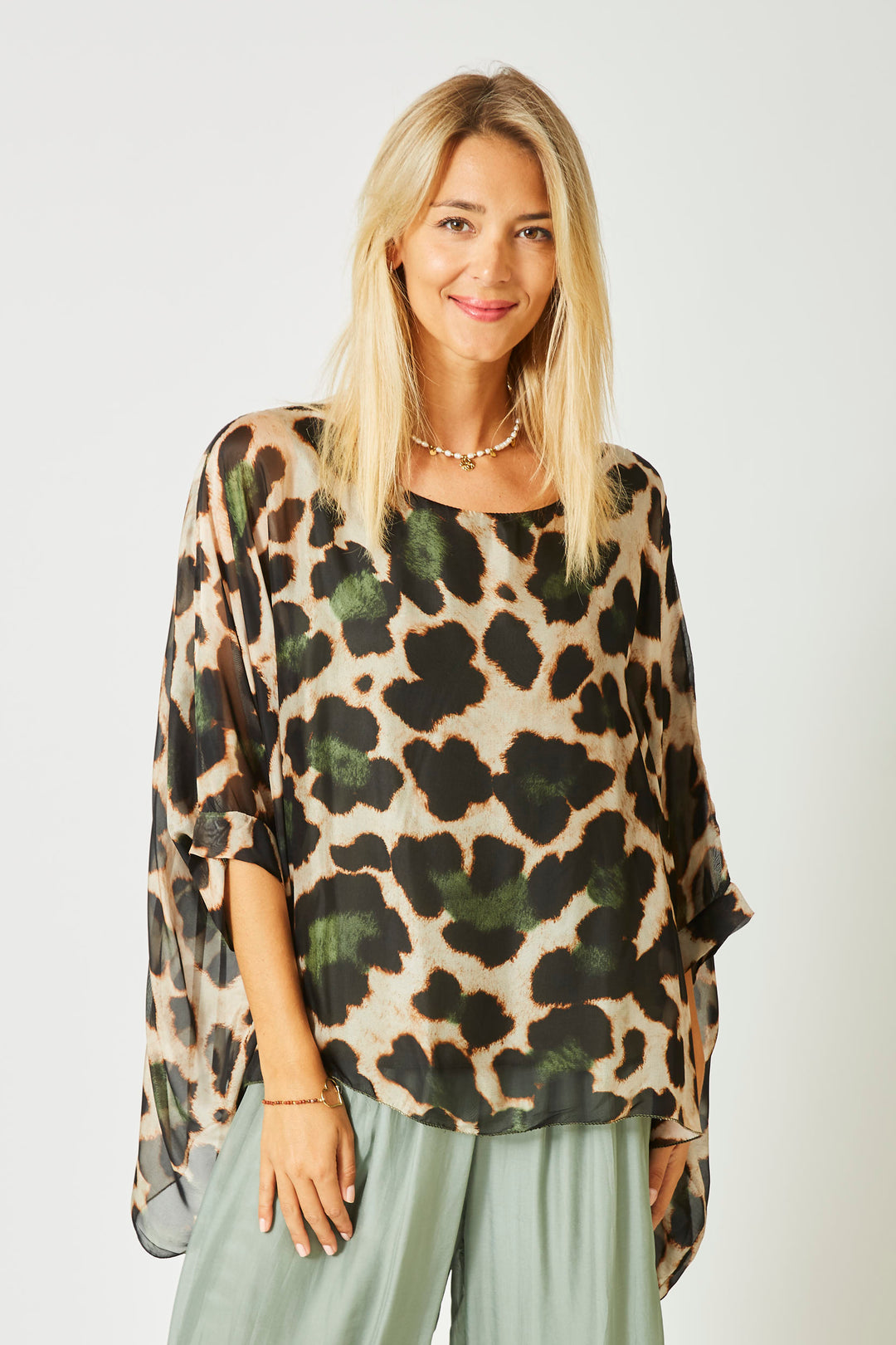 1688LC - Cheetah printed silk blouse
