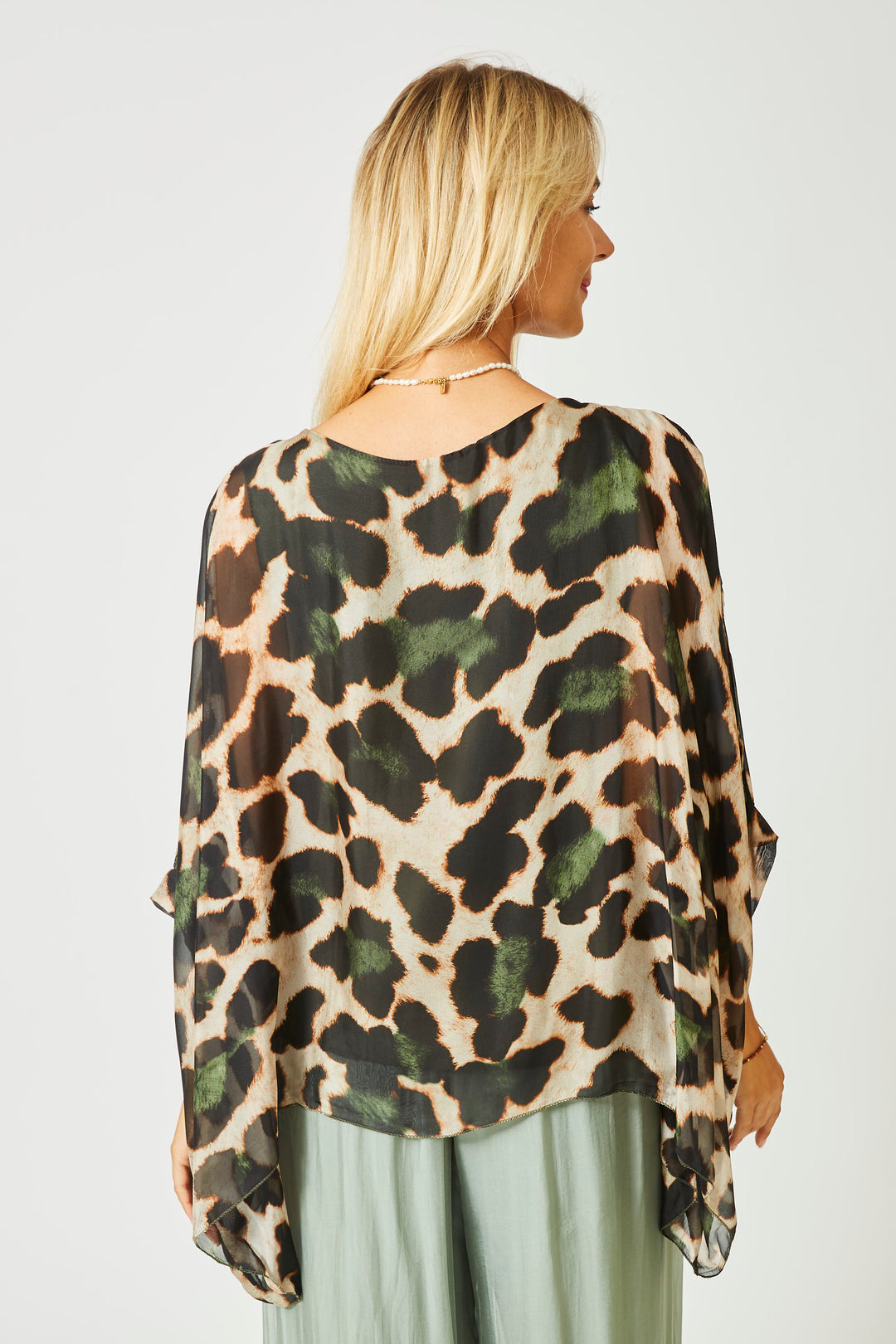 1688LC - Cheetah printed silk blouse