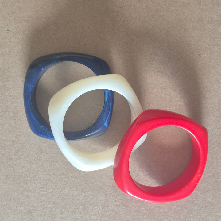 Tricolor Resin Bangle Set