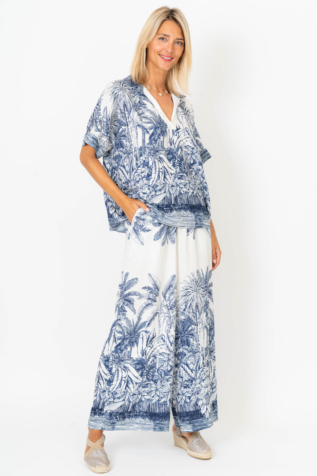 6672PALM Palm Print Pant